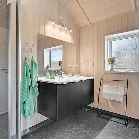 3 Bedroom Amazing In Allingåbro